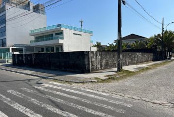 TERRENO ESQUINA BEIRA MAR BALNEÁRIO CARAVELAS